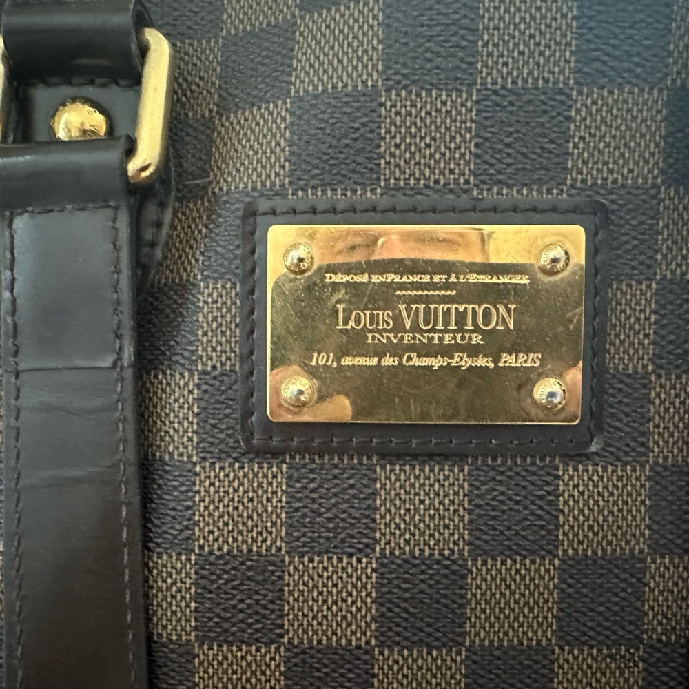 Louis Vuitton Hampstead MM IN Damier Ebene!!! Like New!!! - Picture 2 of 9